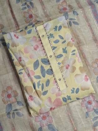 Light Yellow Colour Digital print Unstitched Suit Fabric with Dupatta-Free Size / Pastel Yellow