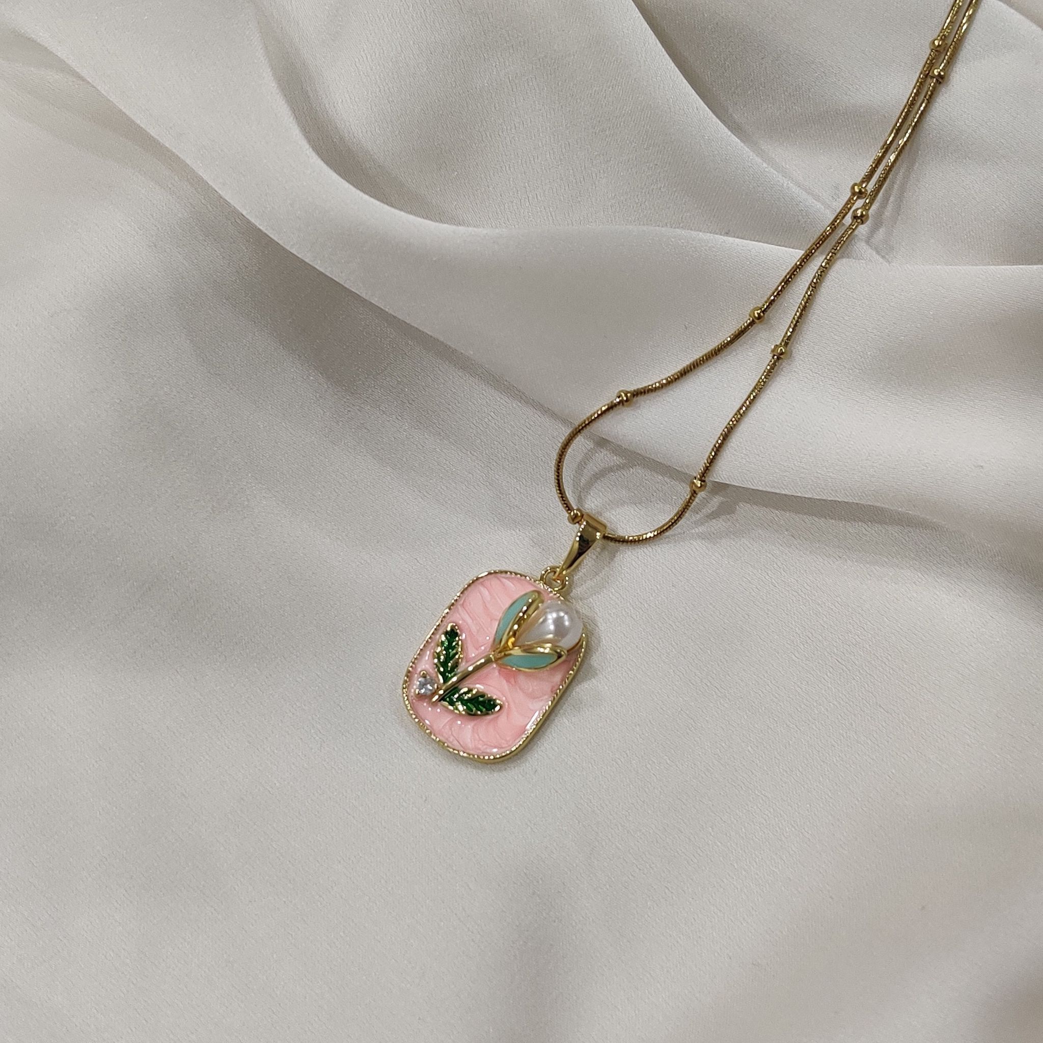 Maira Pearl Necklace-Pink