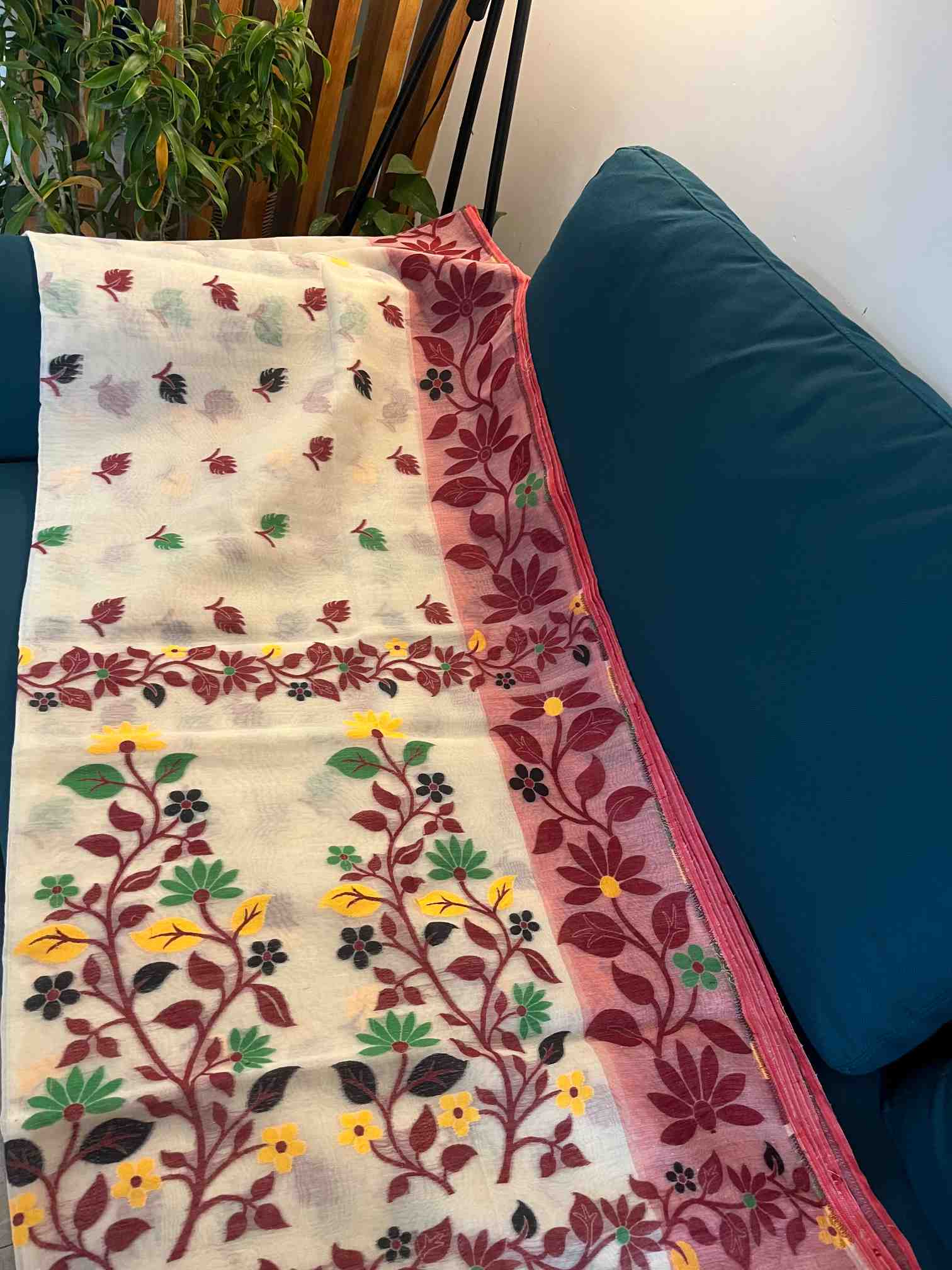 Bengal Jamdani (Phool Buti vertical floral vine motifs)