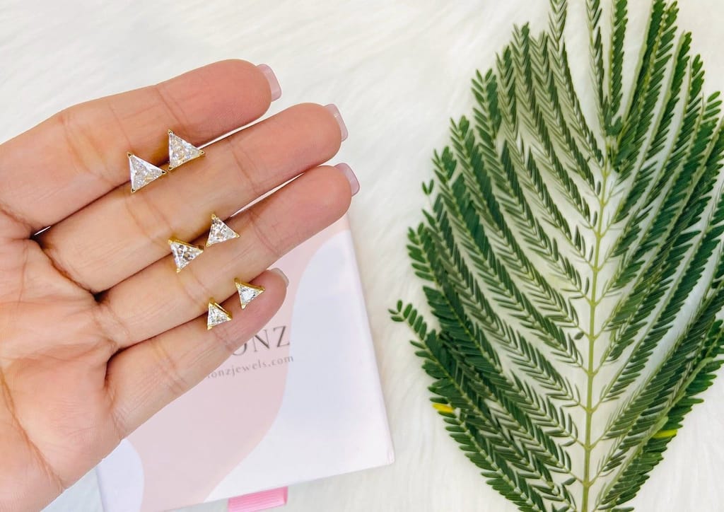 Triangle Solitaire Studs