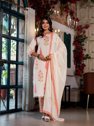 Off white Dupatta Set with Floral and Leaf Motifs-L