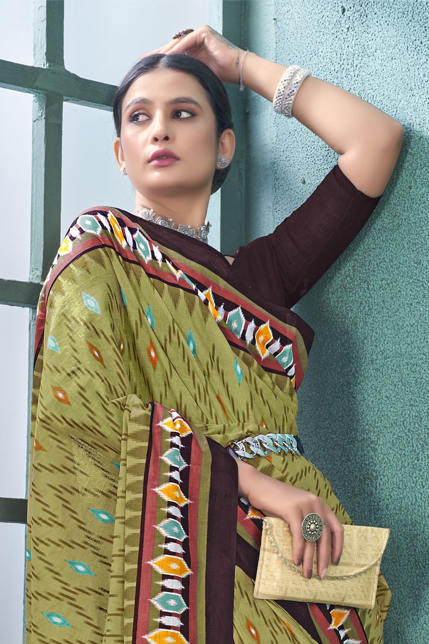 Handicraft Women's Ikat Pure soft Cotton Saree With Blouse Piece
