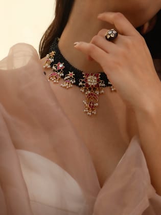 Briar Red Kundan Necklace-Black