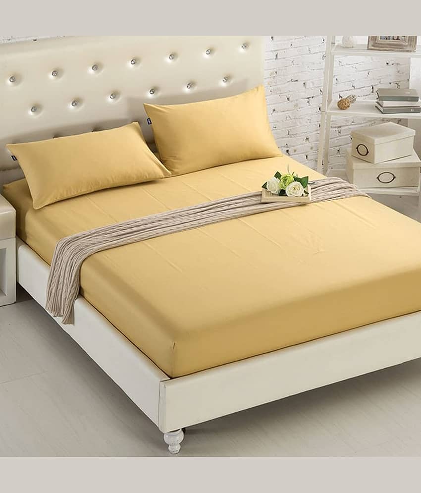 House Of Quirk Polyester Double Bedsheet with 2 Pillow Covers ( 200 cm x 150 cm )