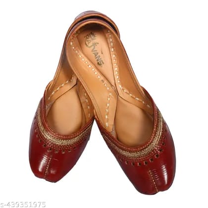 RAJVANS Ethnic Womens Leather Juttis with Cutting Artwork, Ladies mojaris, Punjabi Jutti, Office Work Casual wear