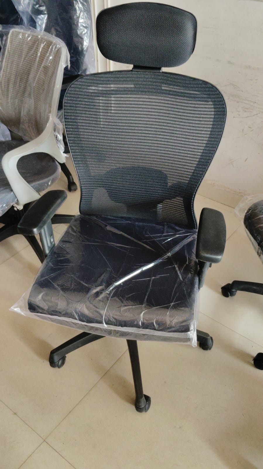 OFFICE CHAIR
