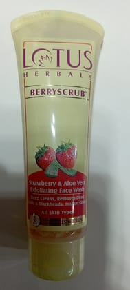 Lotus herbals berryscrus face wash 80 ml
