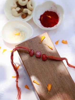 Yug Red Rakhi-Red
