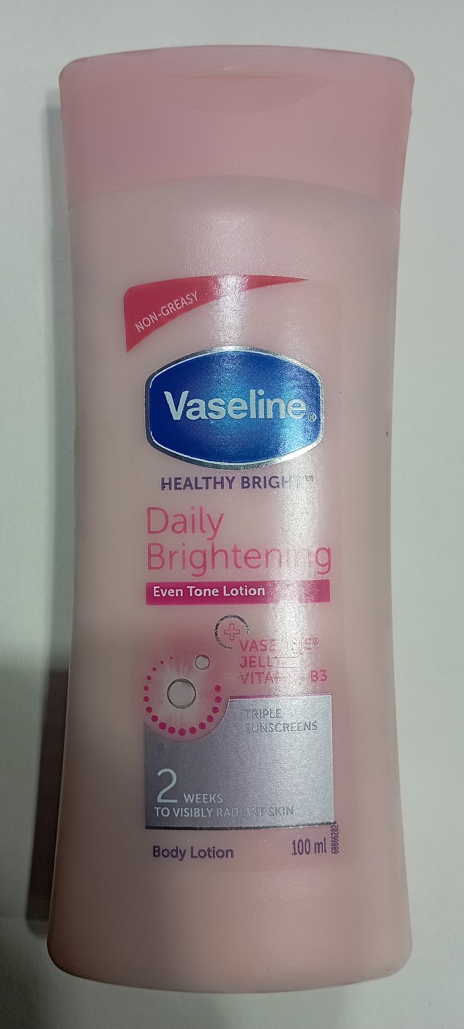 Vaseline healthy bright daily brightening even tone lotion body lotion 100 ml
