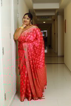 गुलाबी Abha-Art Silk / Zari Work on Silk / Pinkish Red