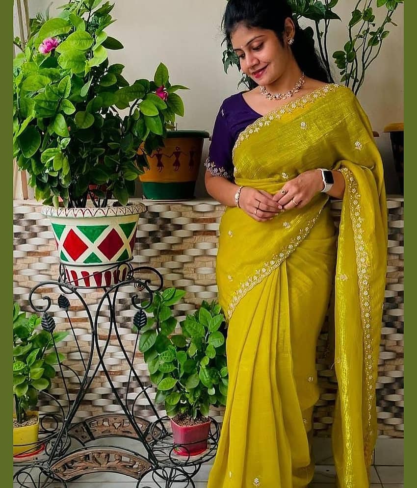 Aika Chiffon Embellished Paithani Sarees With Unstitched Blouse Piece ( Lime Green )
