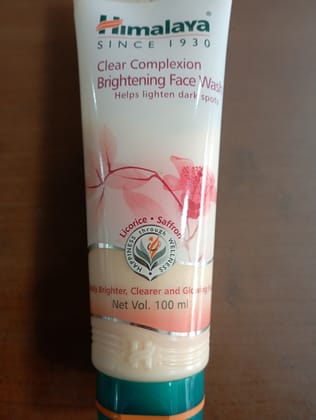 Himalaya clear complexion brightening face wash helps lighten dark spots