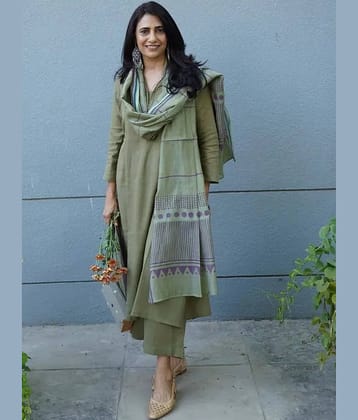 Lee Moda Women Rayon Solid A-line Kurti With Pants ( Green )