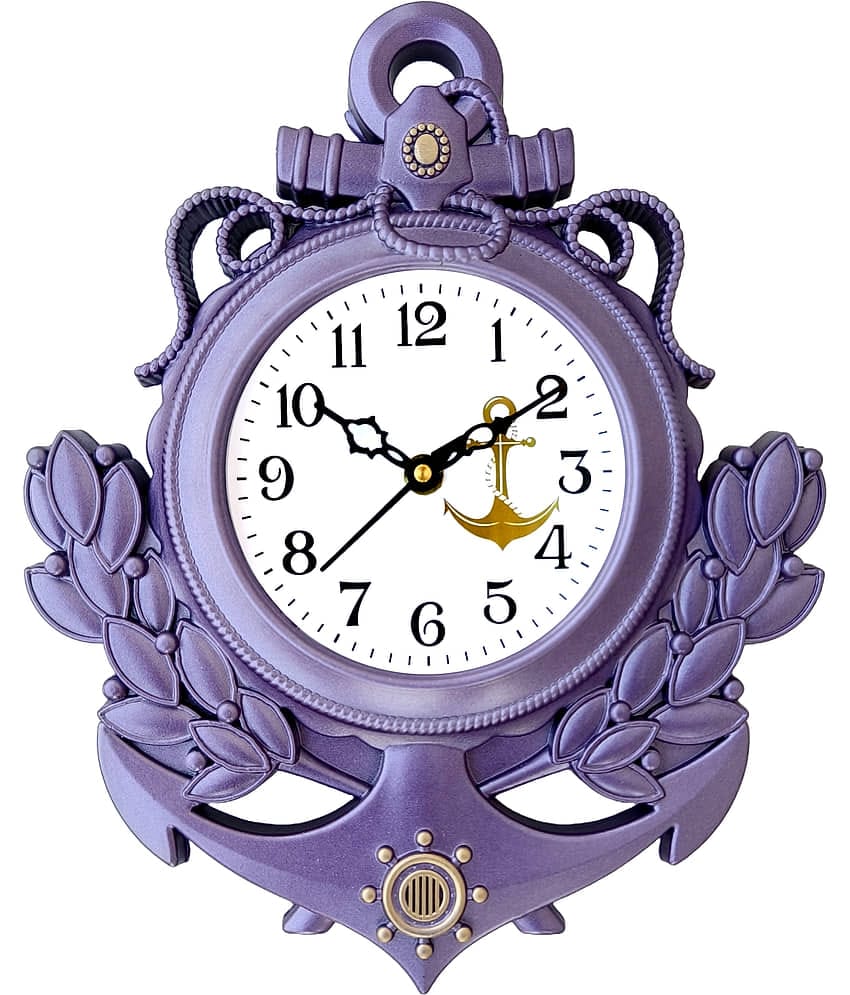 GrabBasket Assymetric Analog Wall Clock