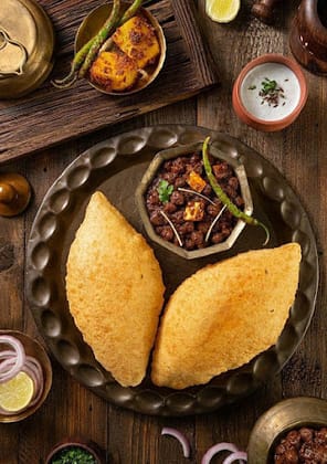 Plain Chole Bhature [2 Bhature]