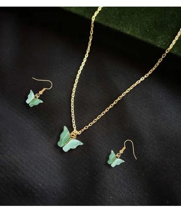 Sunhari Jewels Green Pendant set ( Pack of 1 ) - Green