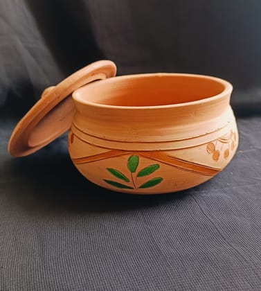 Terracotta Hundi