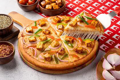 Tandoori Paneer Tikka Medium Pizza (Serves-2)