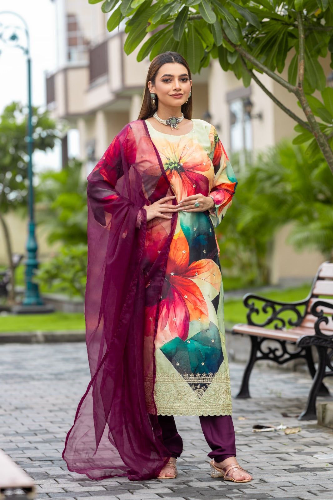 Women Floral Printed Empire Thread Work Kurta with Chudidar & With Dupatta-XS