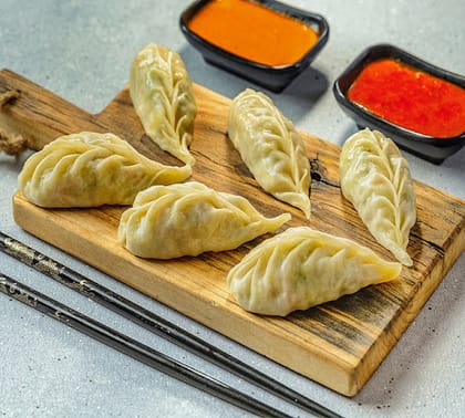 Paneer Momos (6 Pcs)