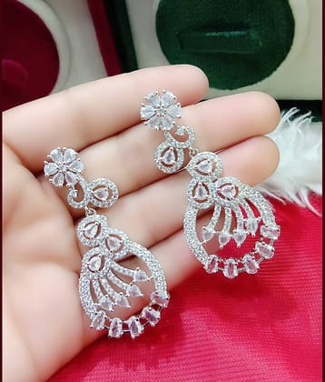 Ladymania Silver Hoops Earrings ( Pack of 1 )