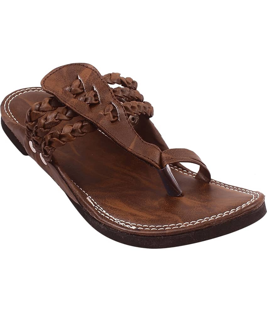 Apratim Brown Men's Kolhapuris