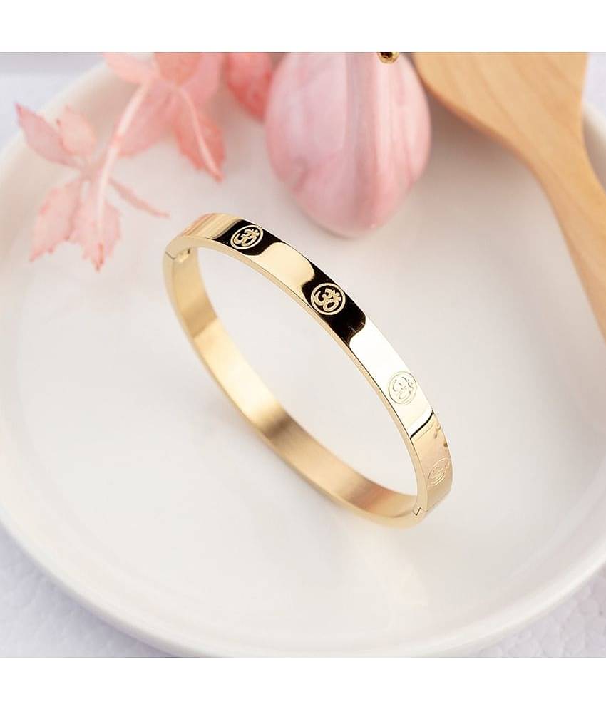 FASHION FRILL Gold Bracelet ( Pack of 1 )