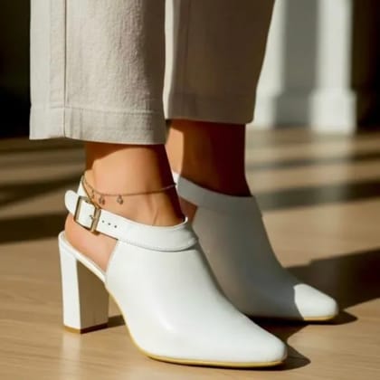 Aurora Luxe Block heel boot