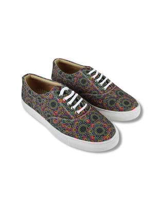 Women Printed Lightweight Canvas Sneakers