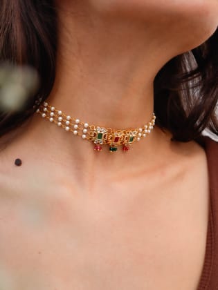 Uzra Red & Green Kundan Choker Necklace-Green