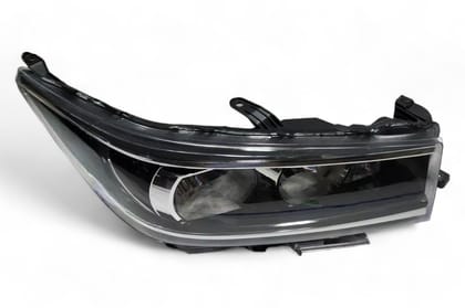Lumax Head Lamp - RH AV815711