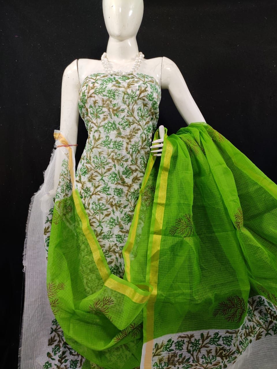 Melodic Kota Doria Green Blockprinted Suit (Top+Dupatta+Bottom)
