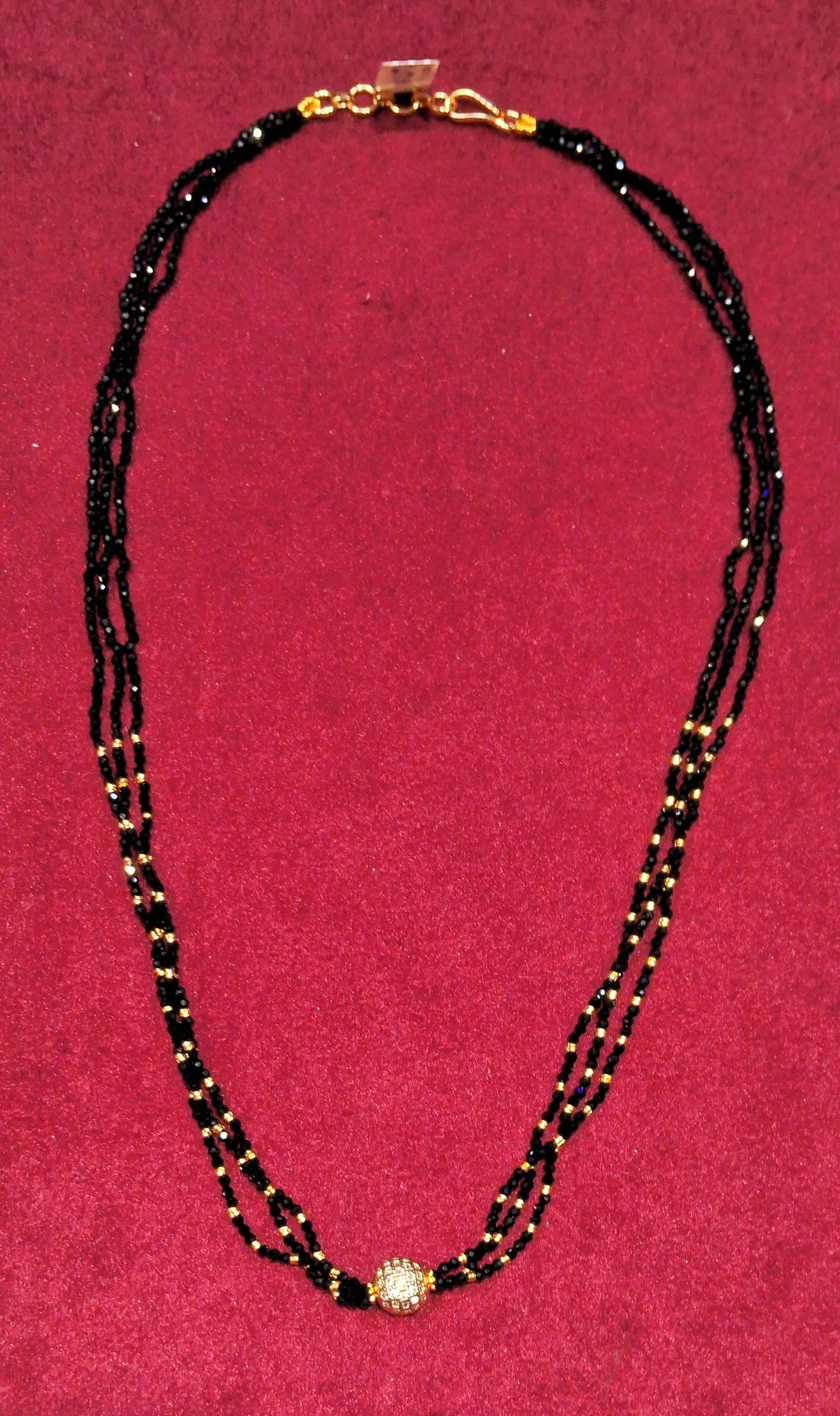 CHAIN CRYSTAL-Black