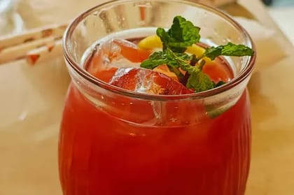 Very Berry Iced Latte