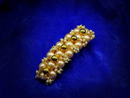 Gold-Toned White Pearls & Beads Clip/Barrette
