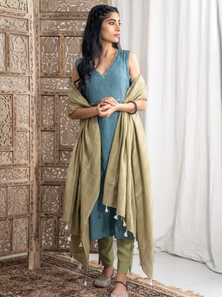 Resham Embroidered Tassels on Dupatta Suit Set - Teal-M
