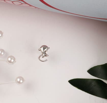 Little Dolphin Wired Nose Pin