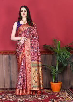 Yavira silk Women's Red Handwoven Silk Blend Saree