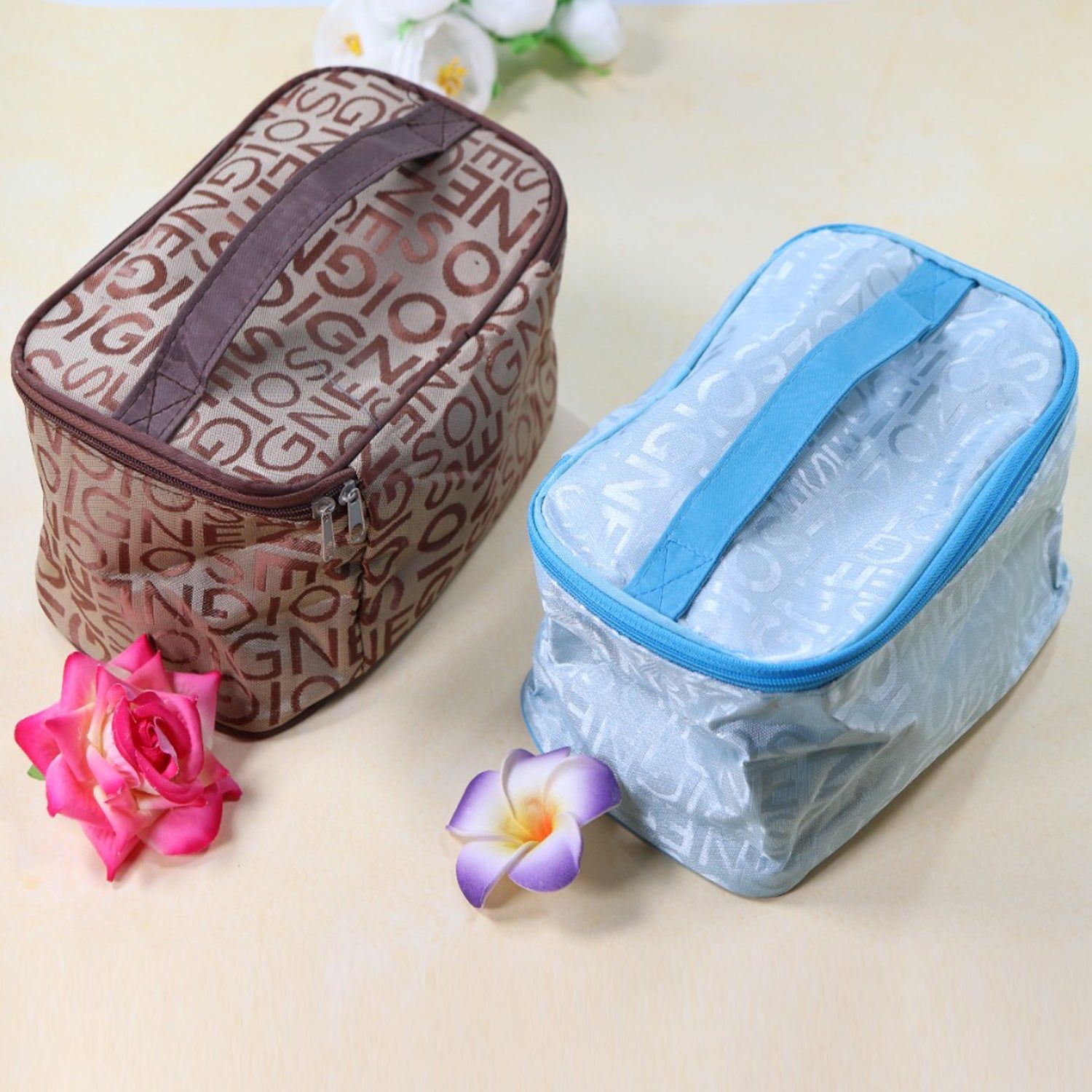 PORTABLE MAKEUP BAG WIDELY USED BY WOMEN’S FOR STORING THEIR MAKEUP EQUIPMENT’S AND ALL WHILE TRAVELLING AND MOVING.
