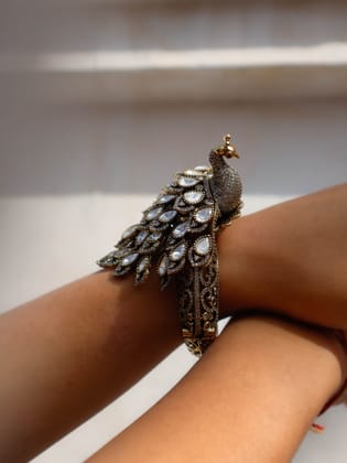 Arya Peacock Polki Antique Bangle-Gold / 2.4