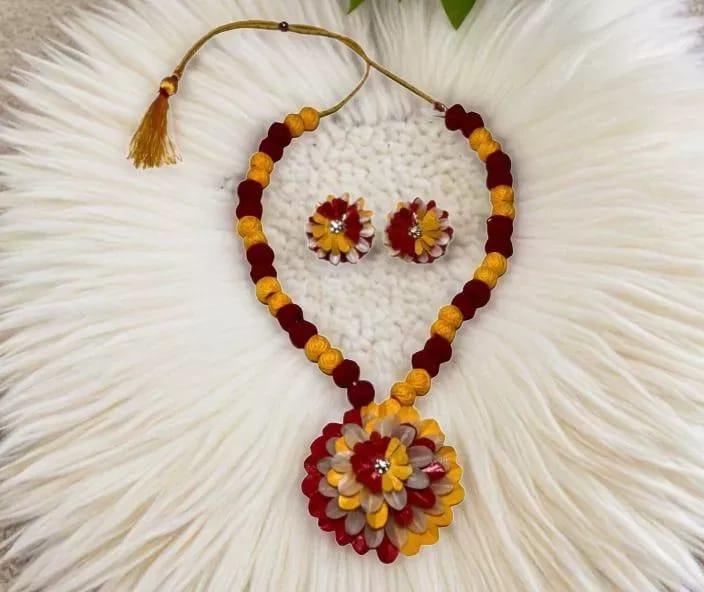 Kadamful Necklace with Earrings