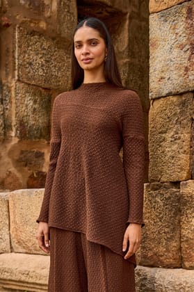 TEXTURED KNIT ARCHITECTURAL TOP-L / Brown