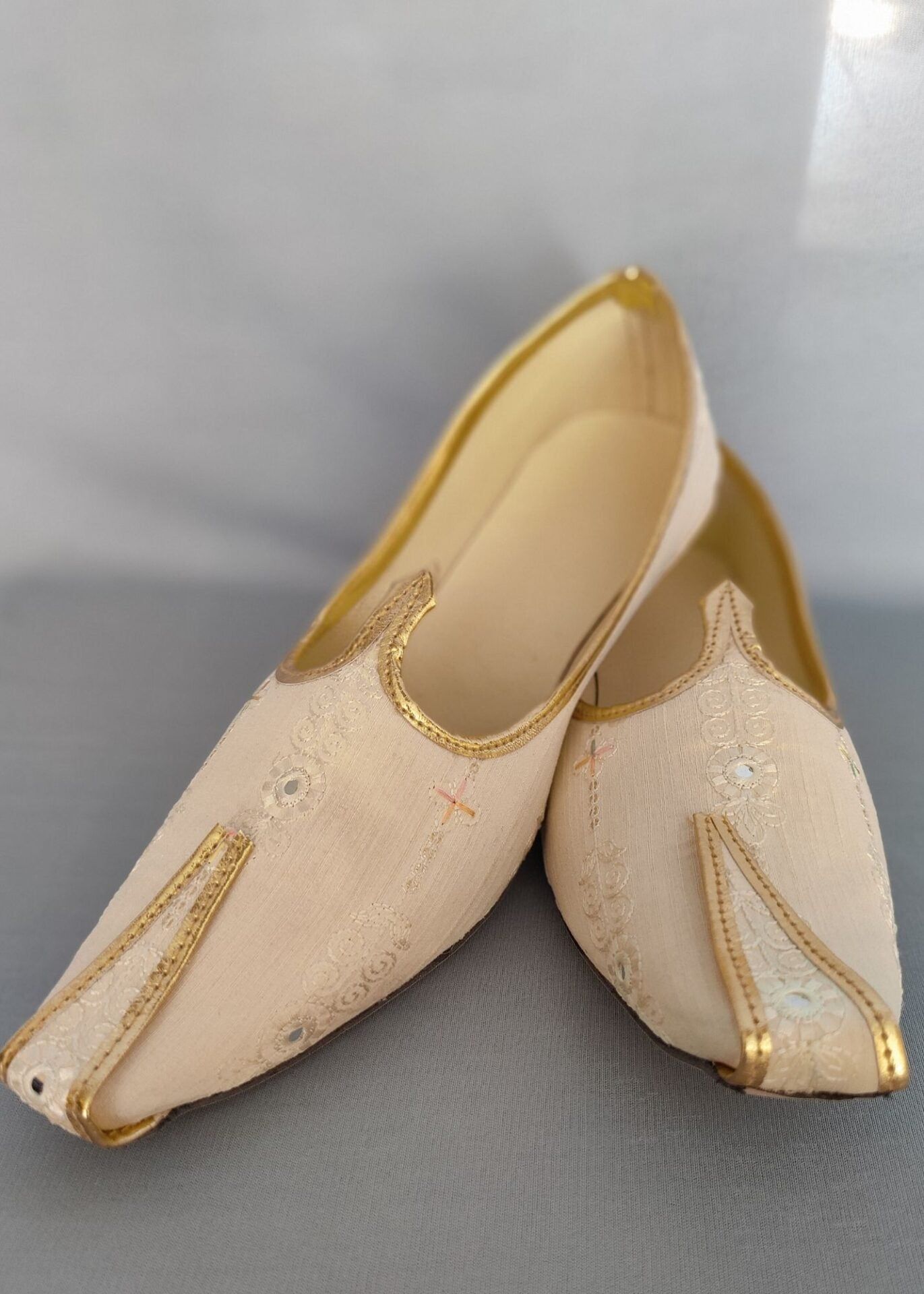 Cream Self Design Jutti Mojari-Cream