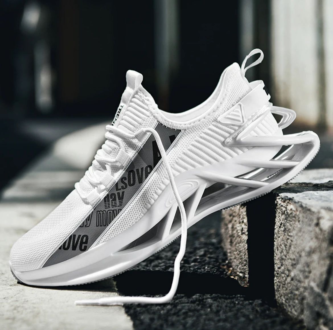 SK172-10 / White