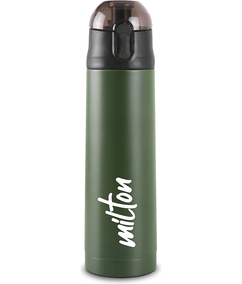 Milton New Crown 900 Thermosteel Hot or Cold Water Bottle, 750 ml, Red