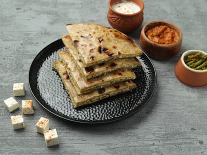 Tawa Paneer Pyaaz Paratha With Curd And Pickle