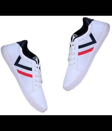 Jumpback White Men's Trekking Shoes