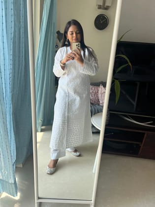 Cotton white Chikankari Kurti-white / cotton / XL