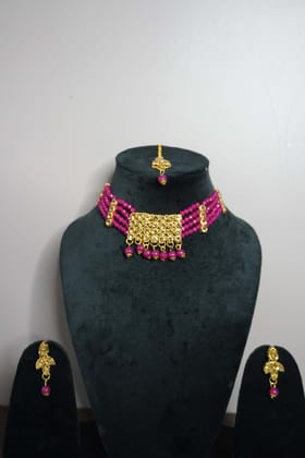 Pink Colour Kundan Necklace with Earring & Maang Tikka