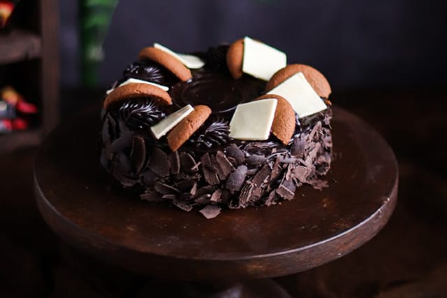 Molten affair cake [egg]